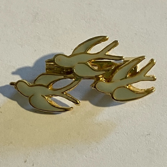 Estate Gold and Blue Bird Brooch - Picture 4 of 5